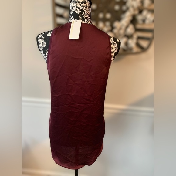 OLIVACEOUS women's tank sleeveless blouse medium maroon NWT - Picture 9 of 10